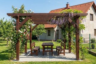 Ověřte si podle jednoduchého návodu, zda nemáte na pozemku černou stavbu